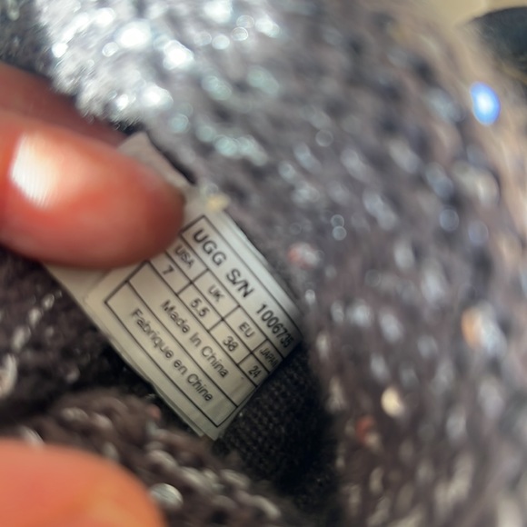 UGG RARE knit boots with belt, Size 7, grey - Picture 7 of 7